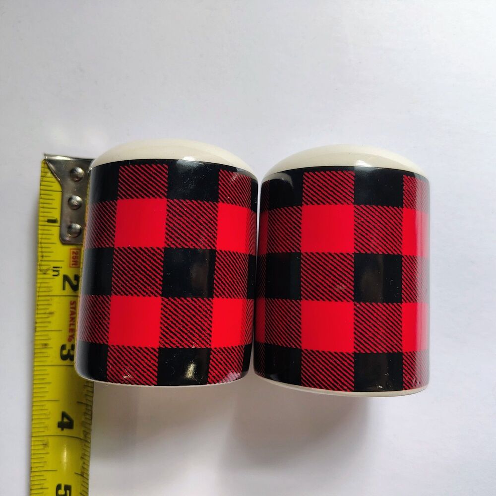 2pc set of salt and pepper shakers (app. 3") red and black buffalo check - Picture 4 of 8